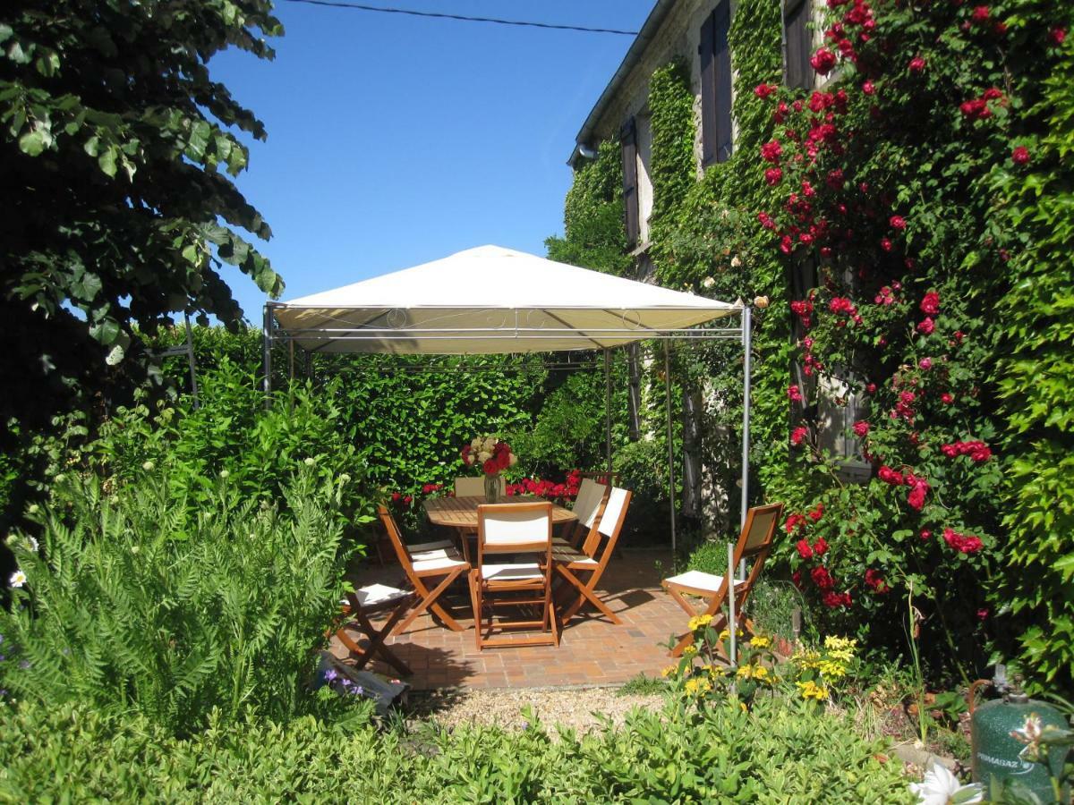 Bed and Breakfast La Ferme Le Merger La Ferté-Gaucher Exterior foto